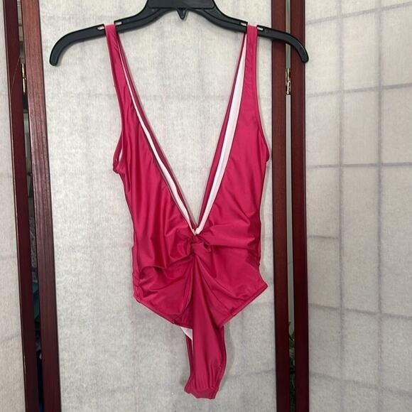 DODO BAR OR ONEPIECE GARNET DEEP PLUNGING‎ NECKLINE SWIMSUIT SIZE M - Picture 3 of 5